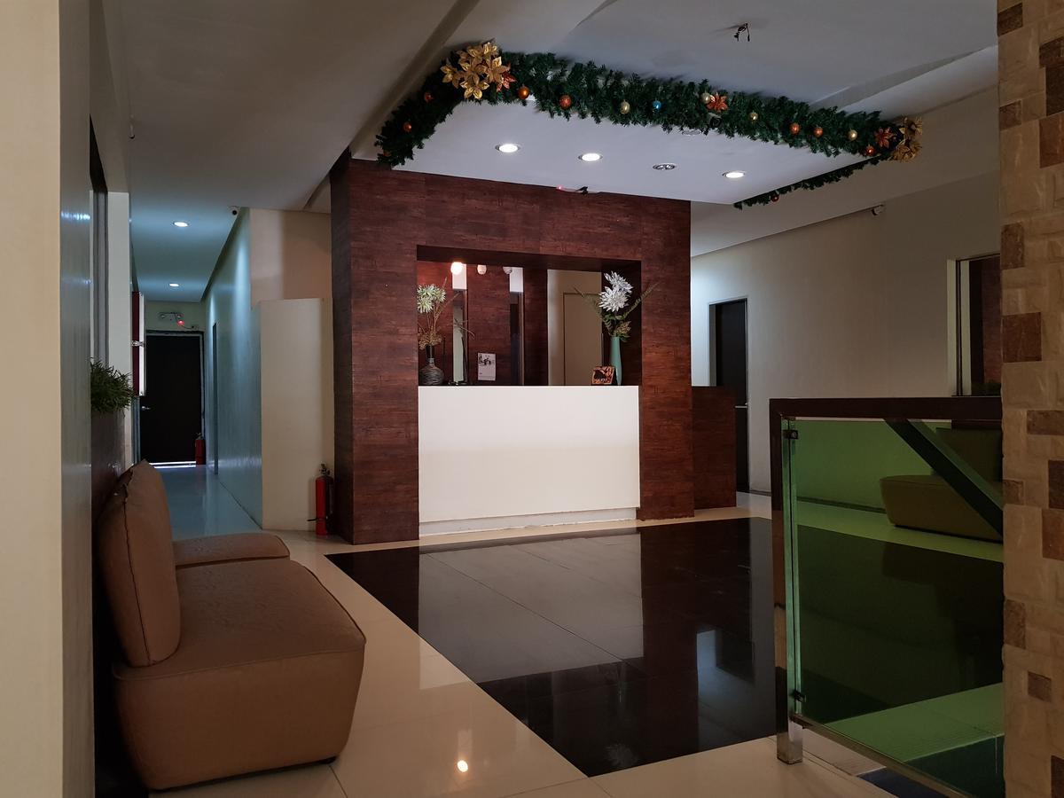 Hotel Giorgio General Santos City Bagian luar foto