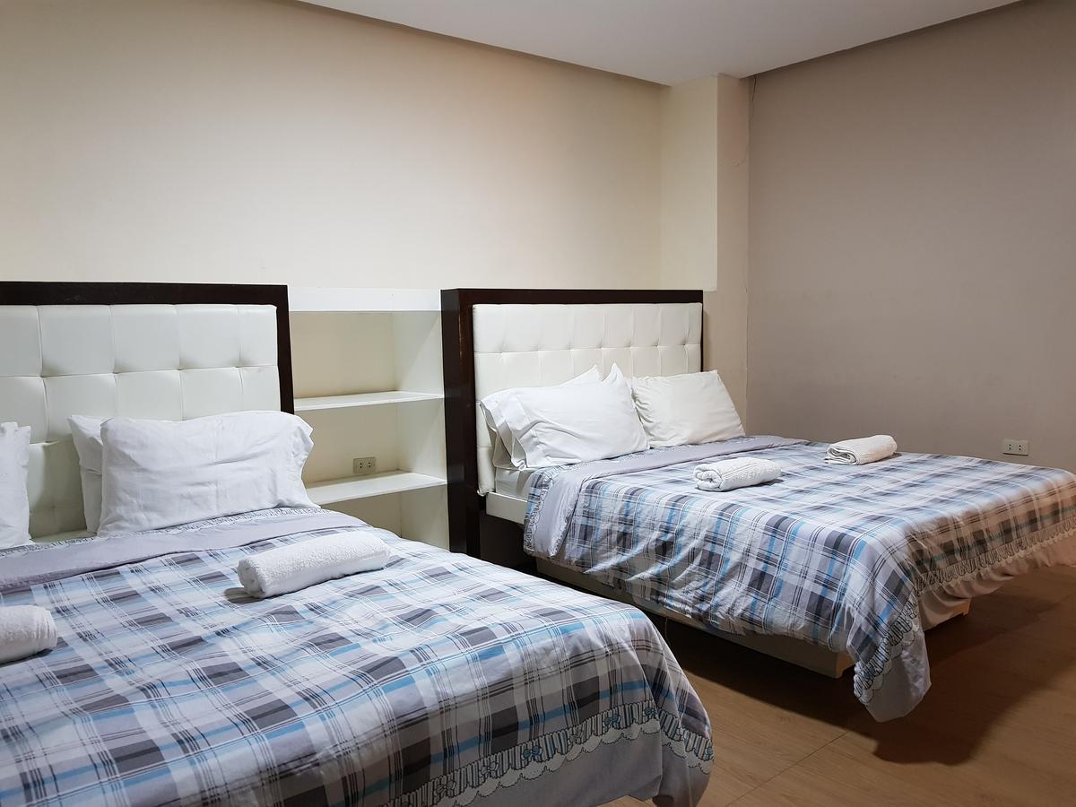 Hotel Giorgio General Santos City Bagian luar foto